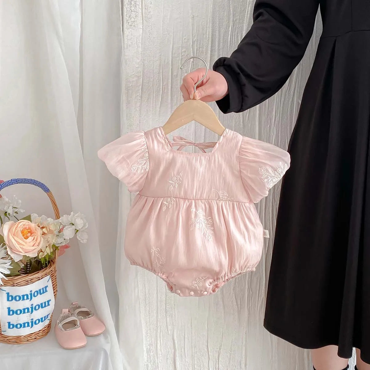 Mira Romper