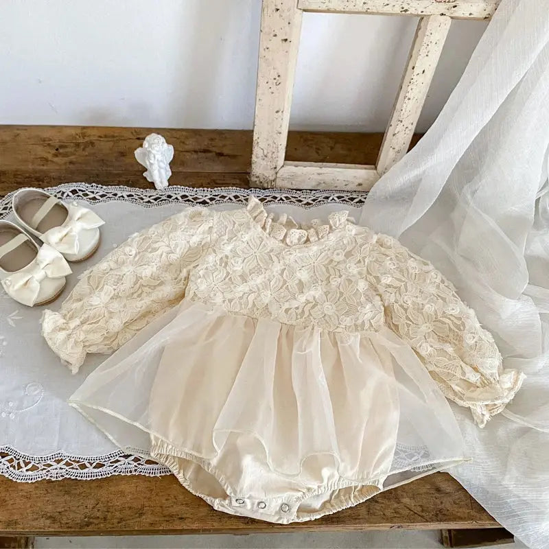 Almila Romper (Taç +3 LÜ Çorap set ) bedobee