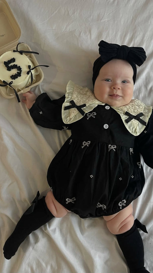 Siyah Fiyonklu Romper  Set (Romper +Bandana + Çorap)